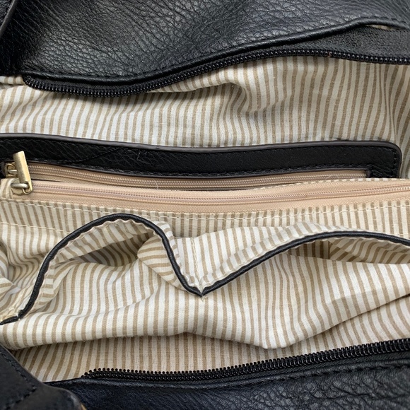 Black & Cream Geometric Canvas Shoulder Bag w/ Gold Hardware - Picture 4 of 13